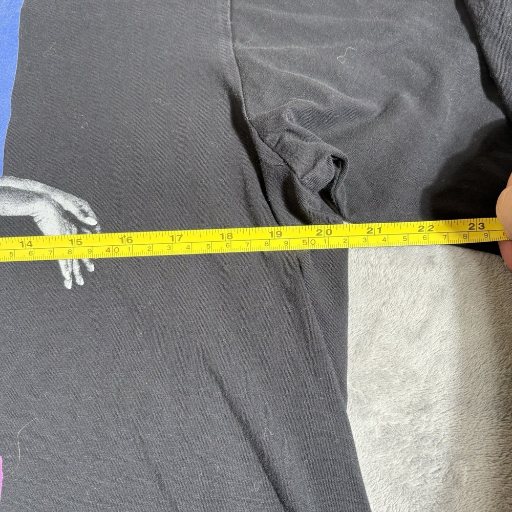Read Des. YR Shirt Mens Large Black Pam Anderson Graphic Long Sleeve T-Shirt - Picture 7 of 7